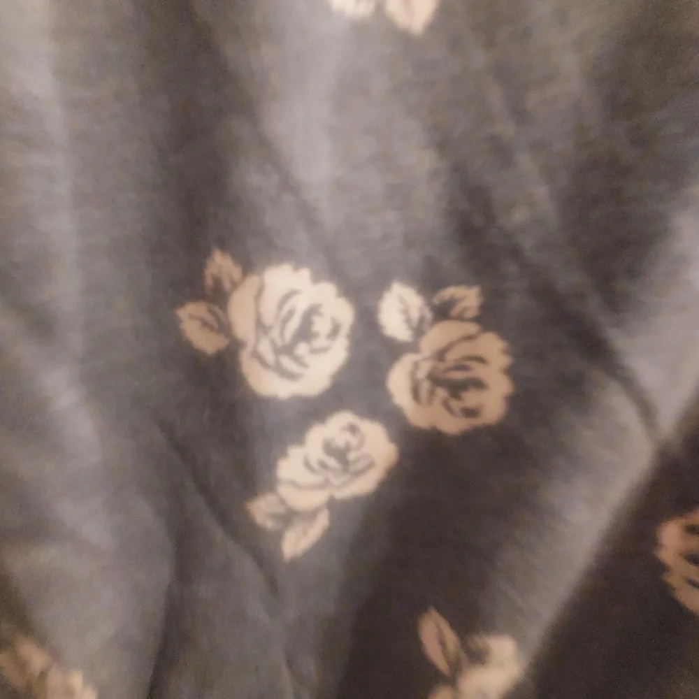 Children's Place Girls Grey Dress with Pink Rosebuds Size 10/12